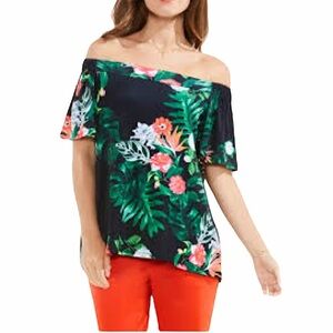 Vince Camuto NWT Women’s Off Shoulders Top XS